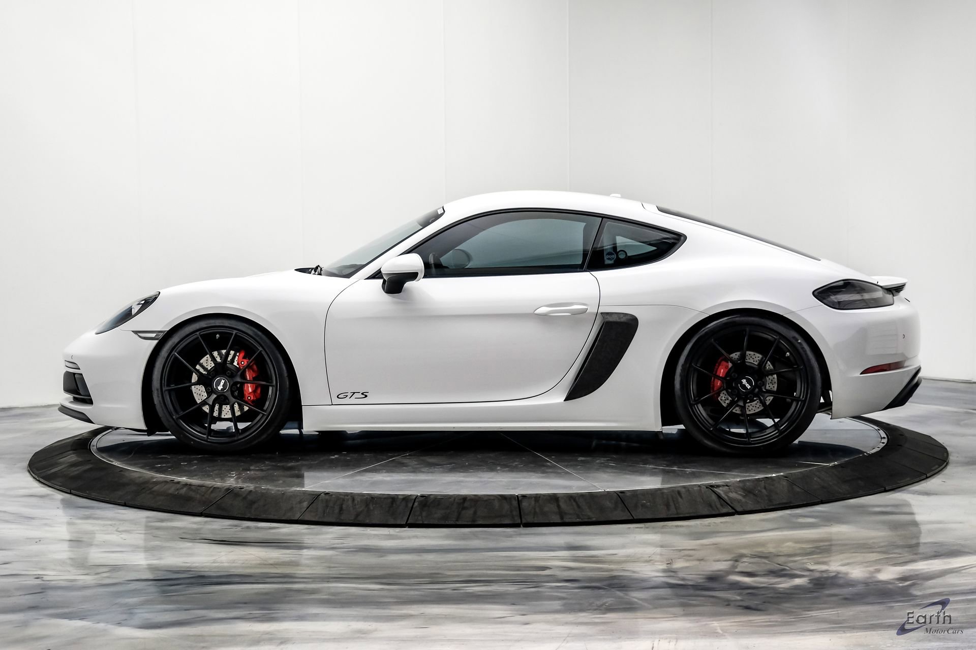 Used 2019 Porsche 718 Cayman GTS RWD image 7