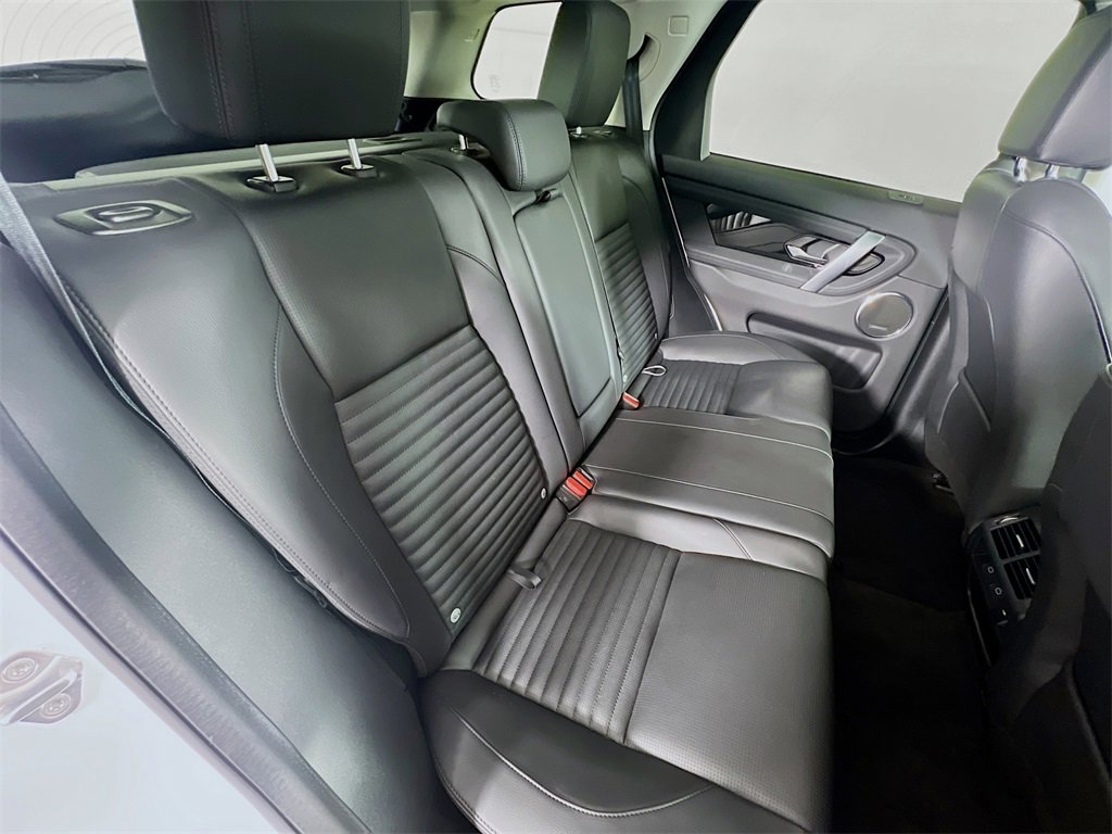 Used 2024 Land Rover Discovery Sport S image 28