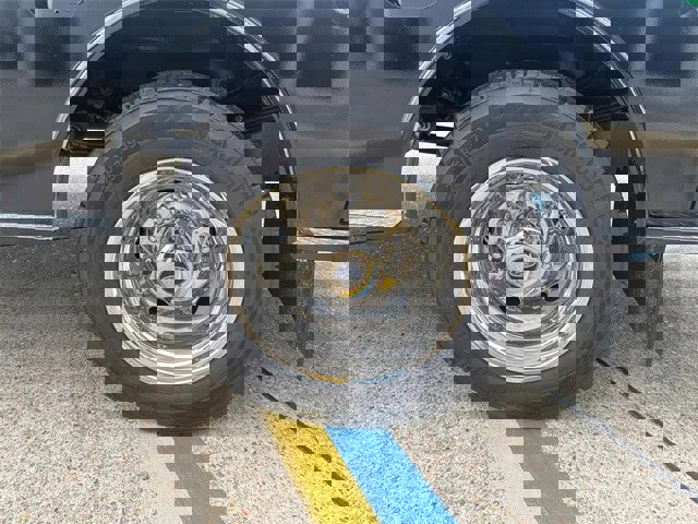 New 2025 Ford F550 4x4 SuperCab Super Duty image 4