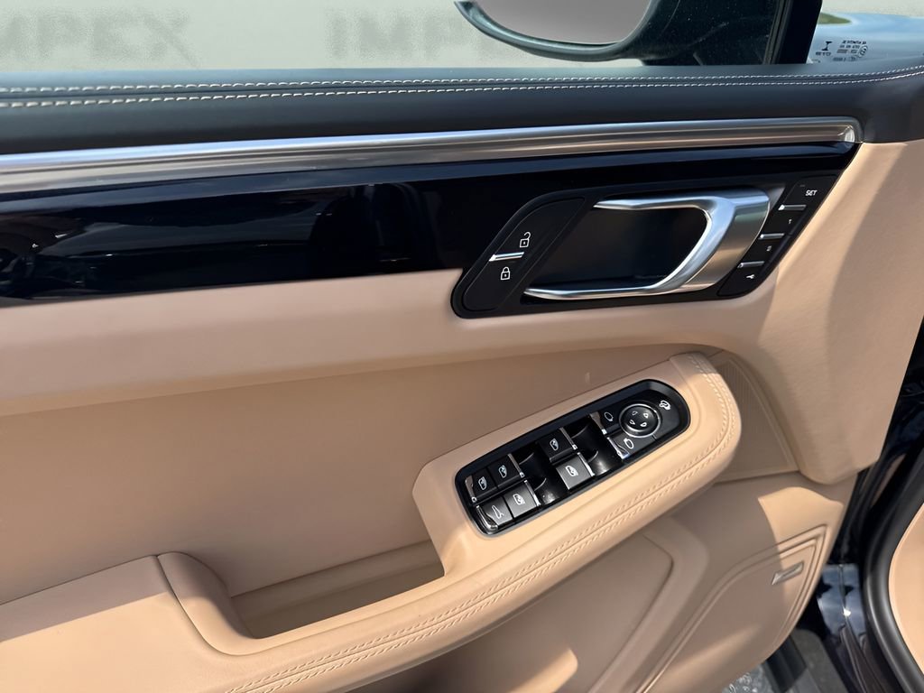 Used 2023 Porsche Macan S AWD/4WD image 29
