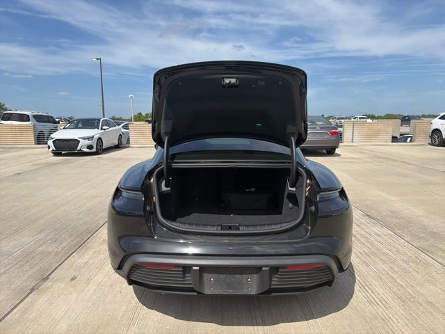 Used 2022 Porsche Taycan image 9