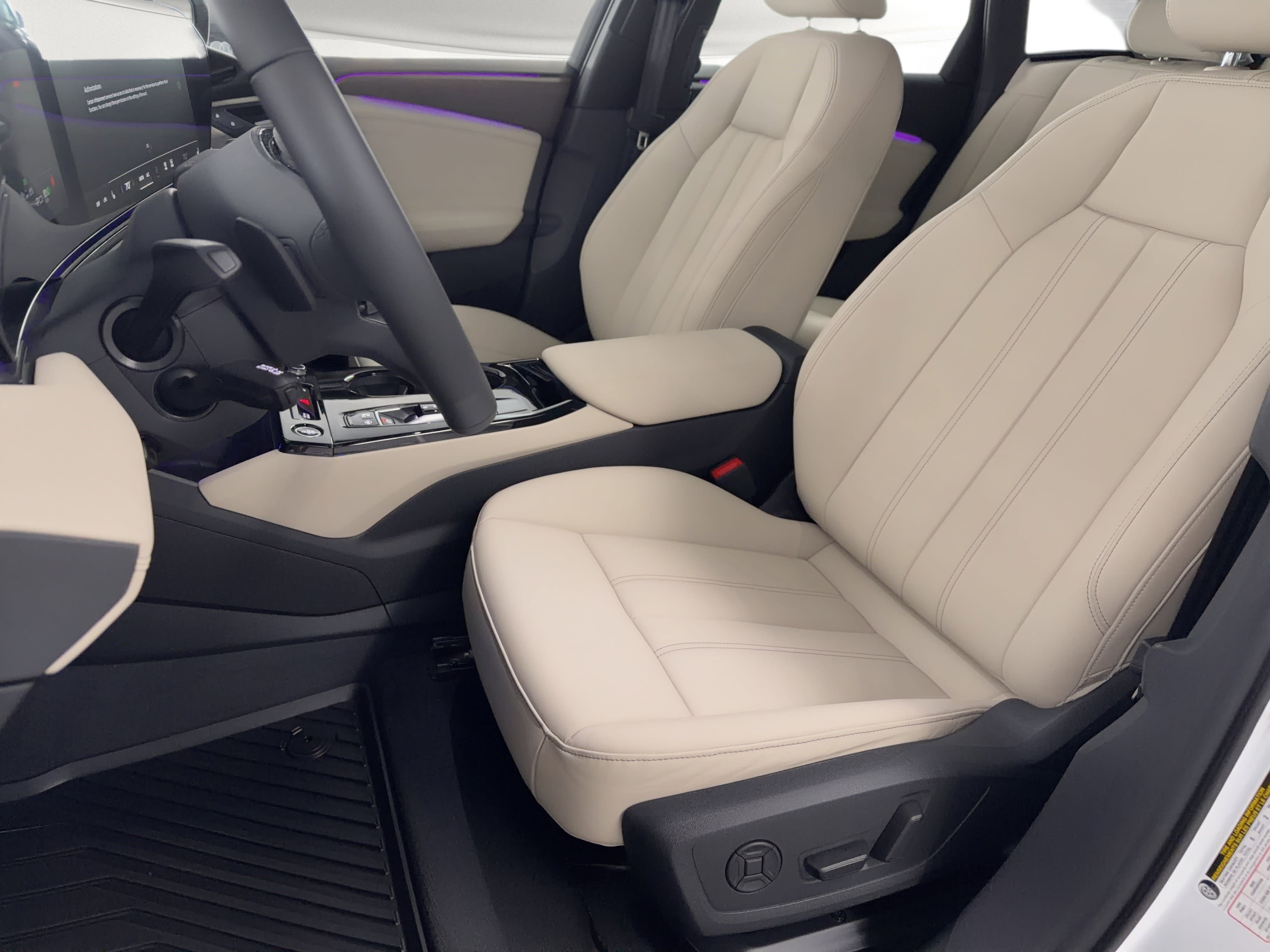 Used 2025 Audi A6 e-tron Premium Plus w/ Premium Plus image 5