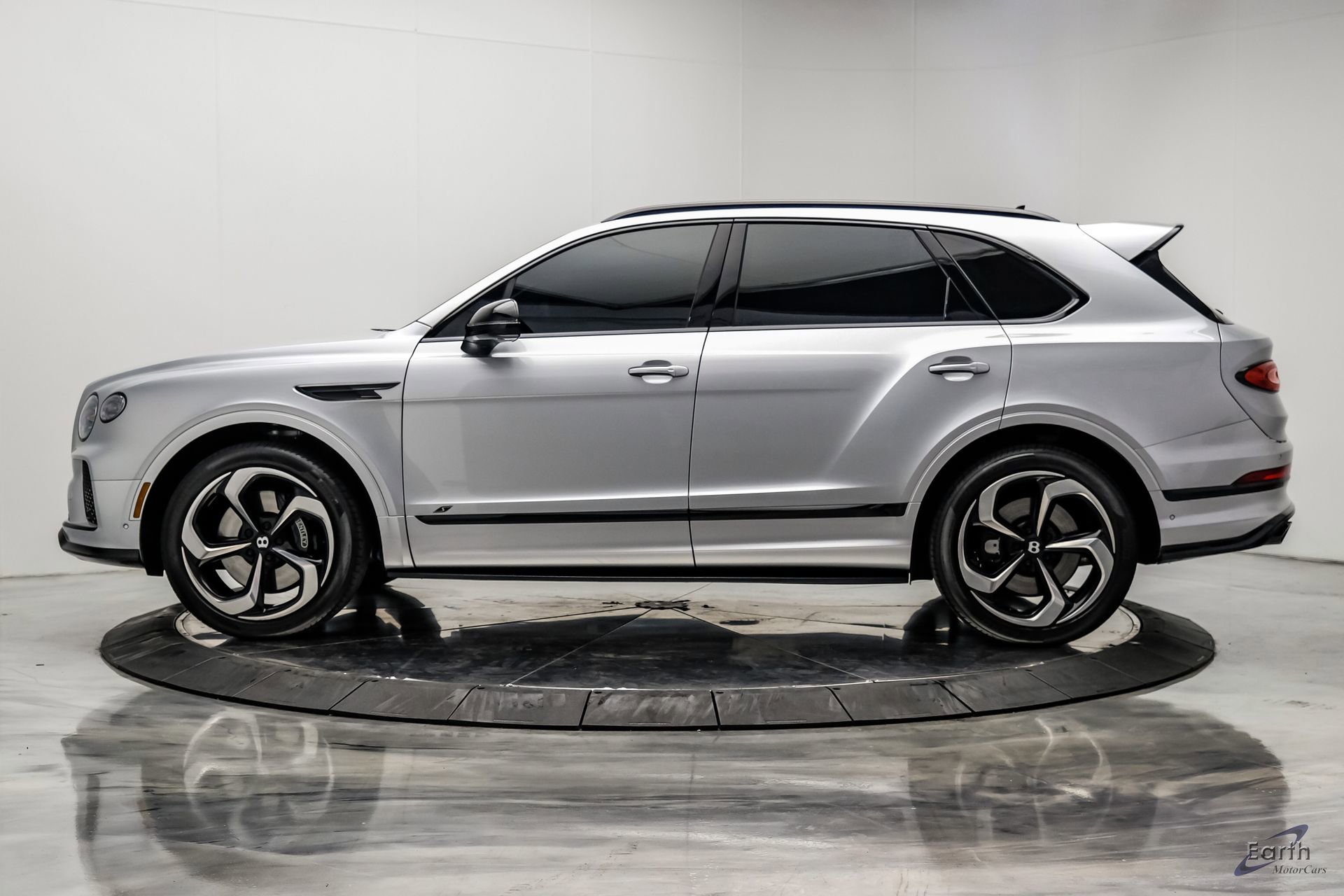 Used 2022 Bentley Bentayga AWD/4WD image 7
