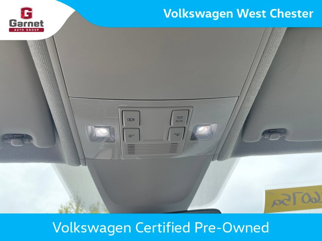 Certified 2023 Volkswagen Tiguan SE FWD image 39