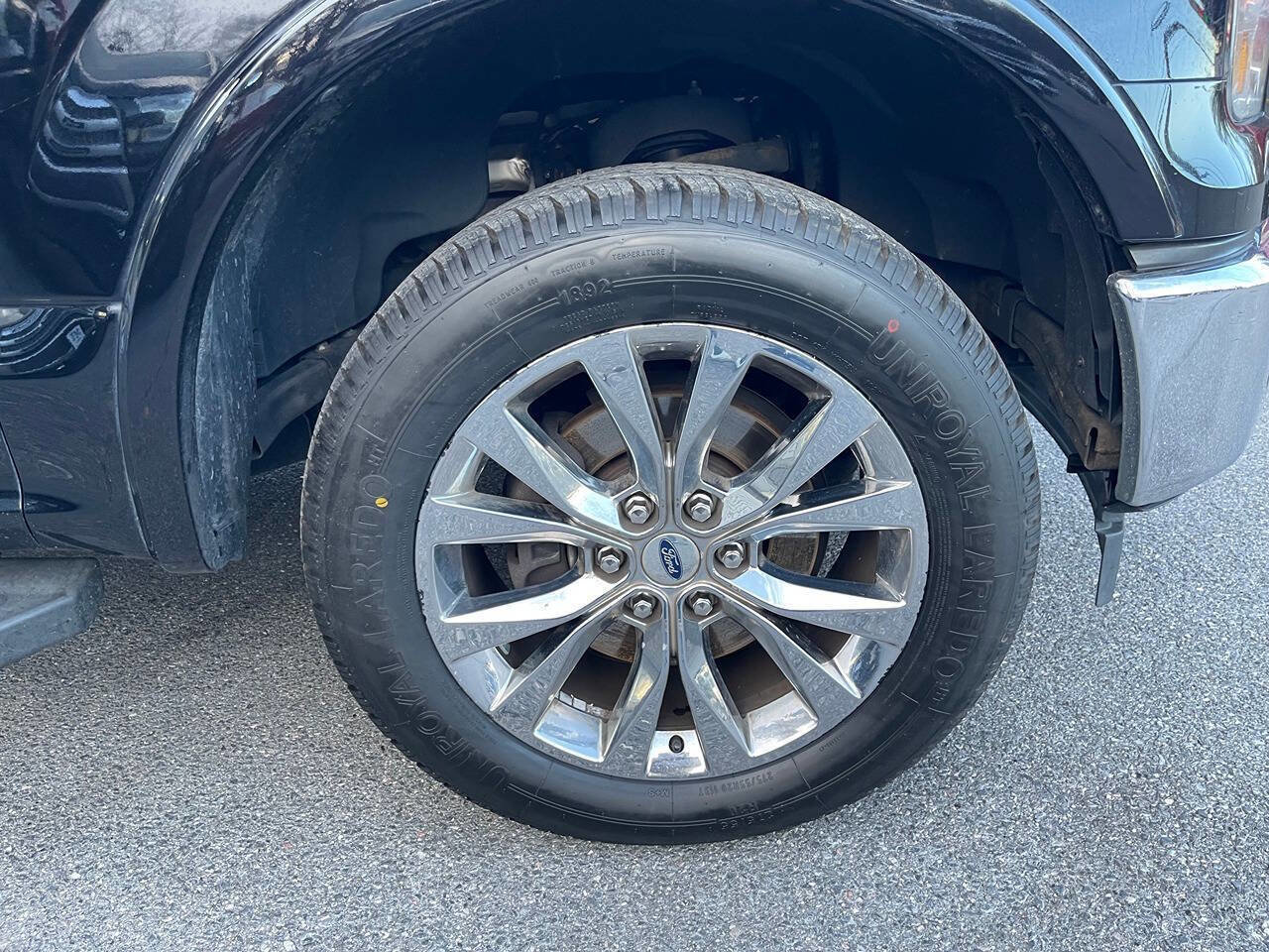 Used 2017 Ford F150 Lariat image 11