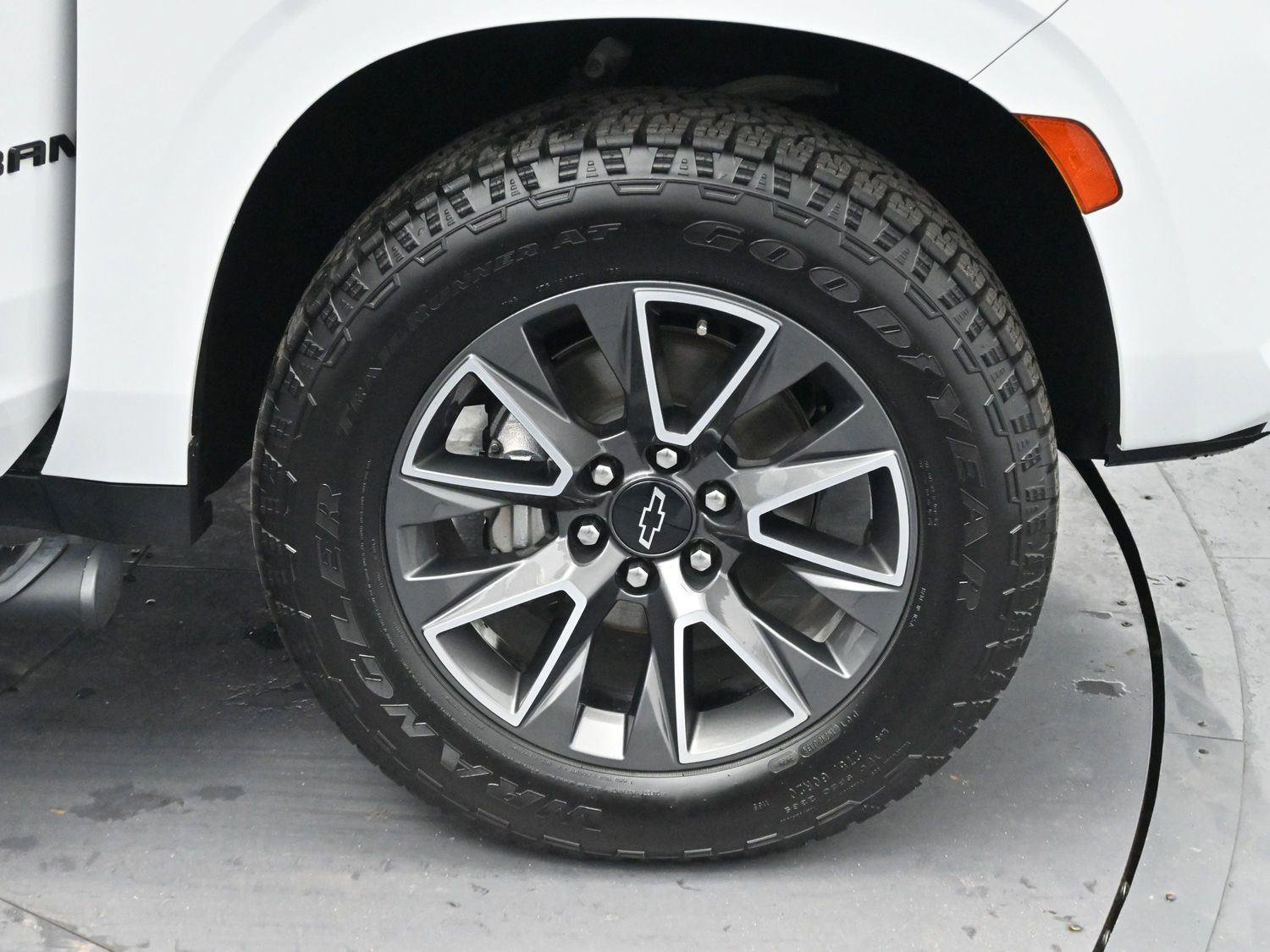 Used 2023 Chevrolet Suburban Z71 AWD/4WD image 40