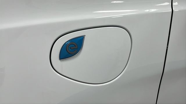 Used 2024 Chrysler Pacifica Limited FWD image 41