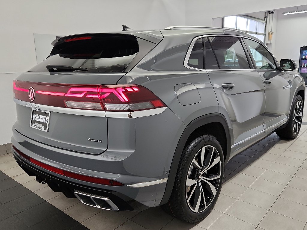 New 2026 Volkswagen Atlas Cross Sport SEL Premium R-Line image 4