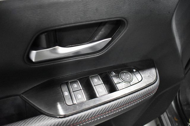 Certified 2025 Nissan Kicks SR image 15