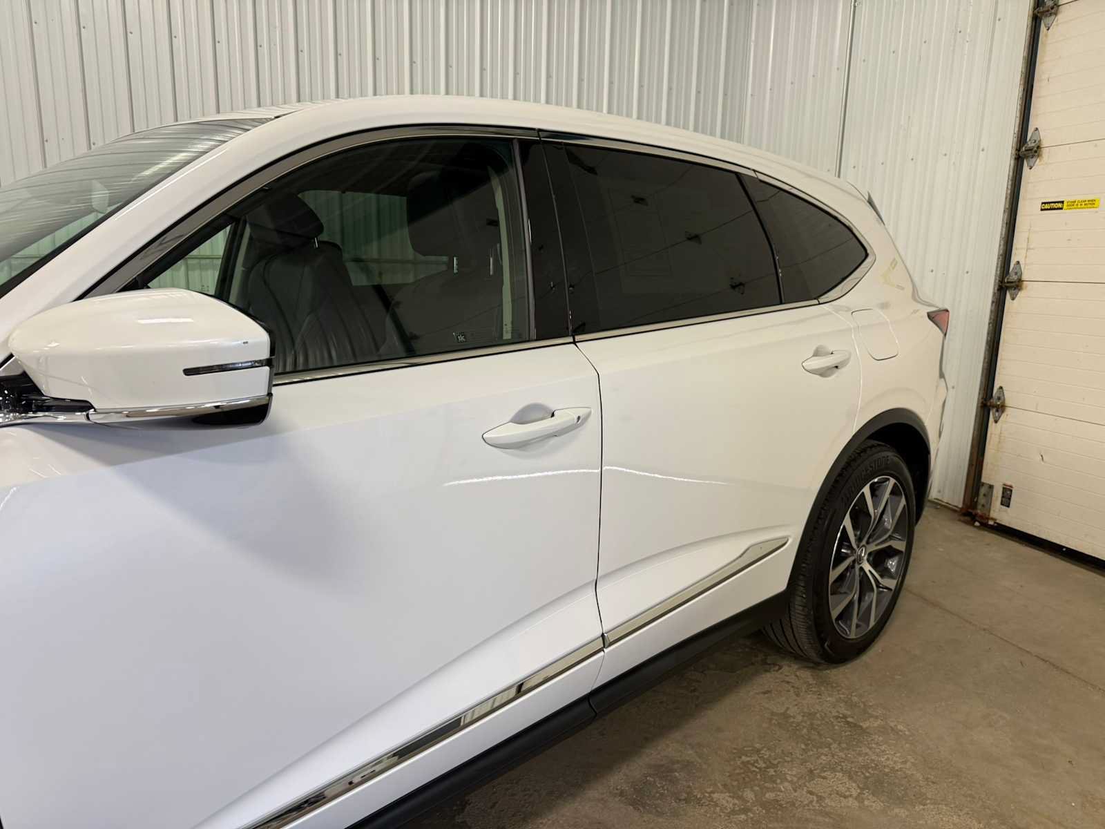 Used 2024 Acura MDX SH-AWD w/ Technology Package image 7