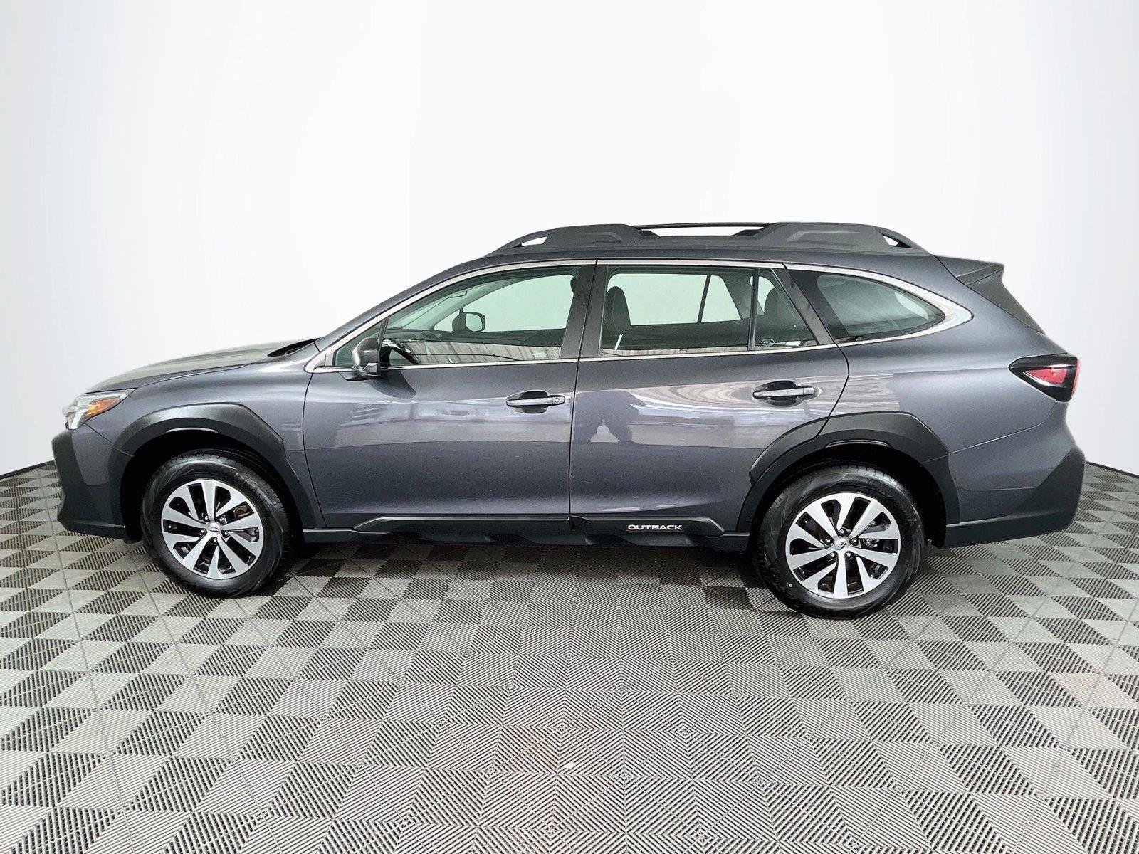 Certified 2024 Subaru Outback AWD/4WD image 4