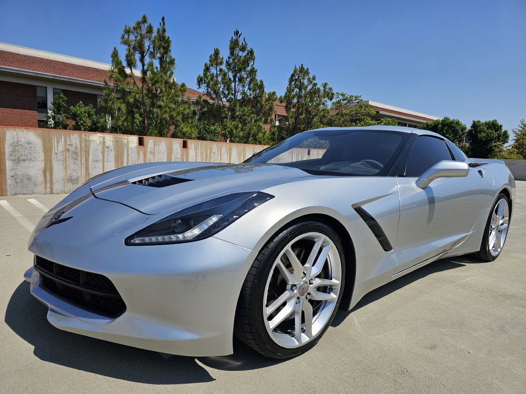 Used 2015 Chevrolet Corvette w/ Z51 Performance Package w/ 3LT Preferred Equipment Group image 3