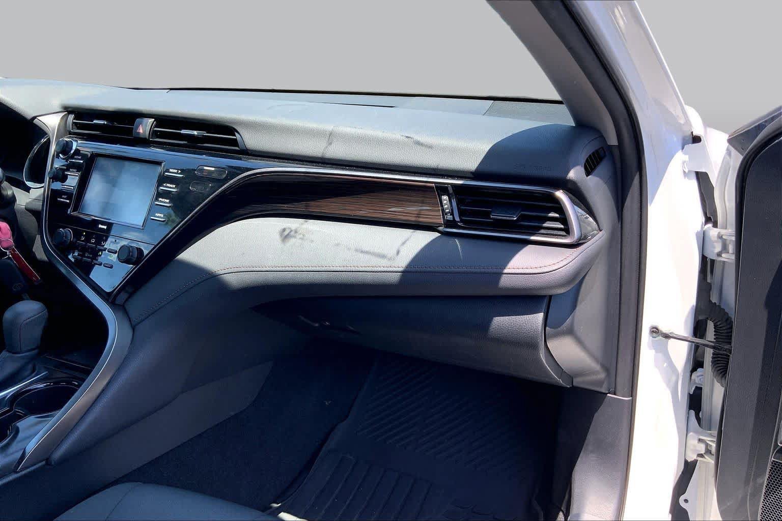 Used 2020 Toyota Camry LE FWD image 18