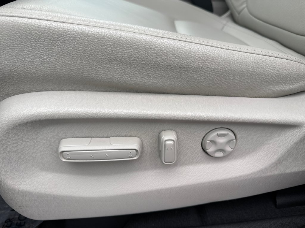 Used 2025 Honda Odyssey EX-L image 16