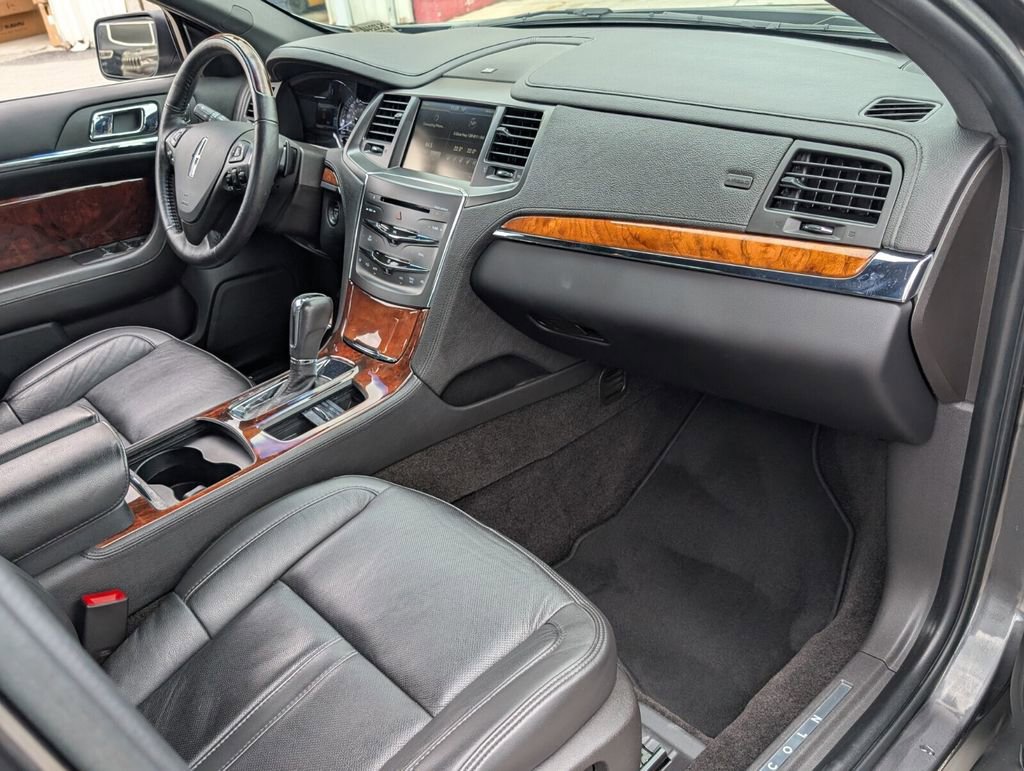 Used 2015 Lincoln MKS AWD w/ Equipment Group 201A image 17