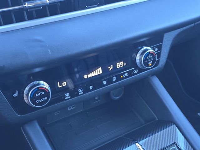 Used 2023 Mitsubishi Outlander SE image 27