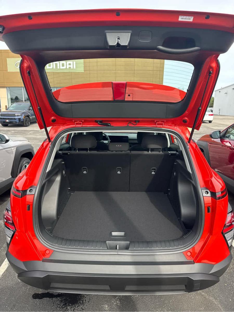New 2027 Hyundai Kona SE AWD/4WD image 35