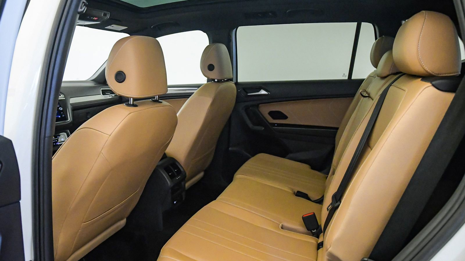 Used 2023 Volkswagen Tiguan SE R-Line image 19