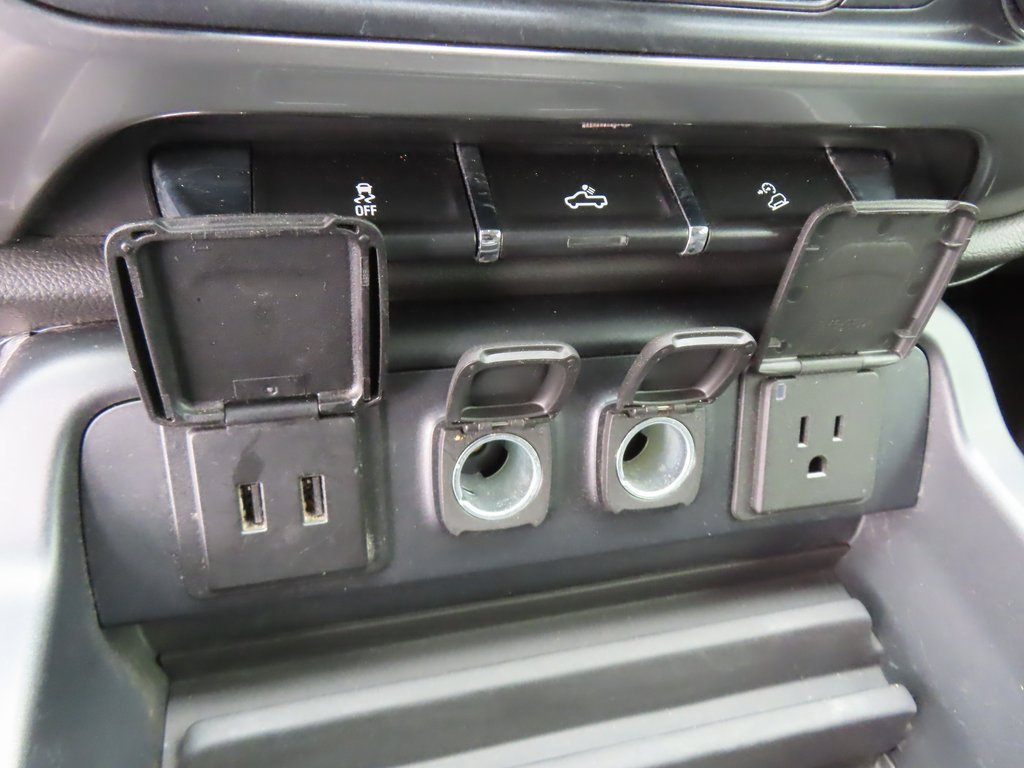 Used 2018 Chevrolet Silverado 1500 LTZ Z71 image 10