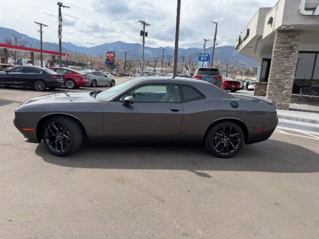 Used 2022 Dodge Challenger SXT w/ Blacktop Package image 5