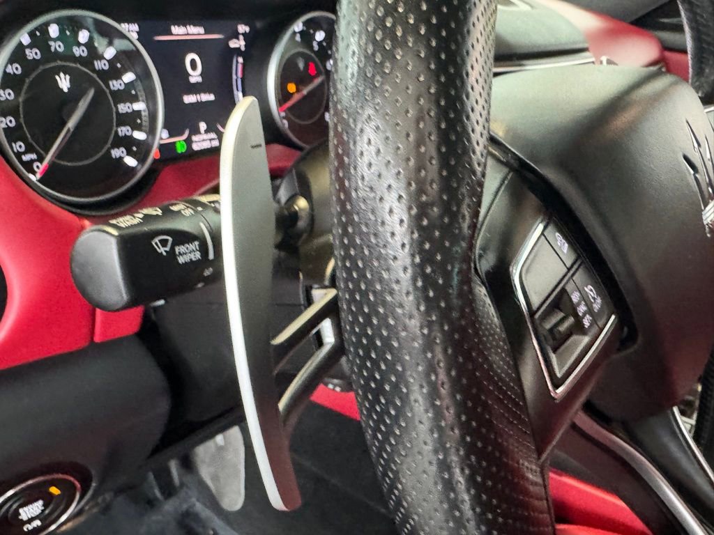 Used 2021 Maserati Levante GranSport image 39