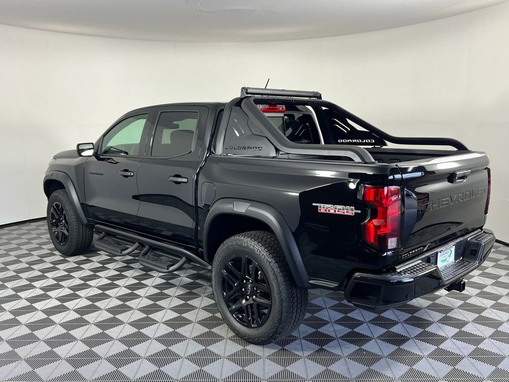 New 2025 Chevrolet Colorado Trail Boss w/ Midnight Edition image 5