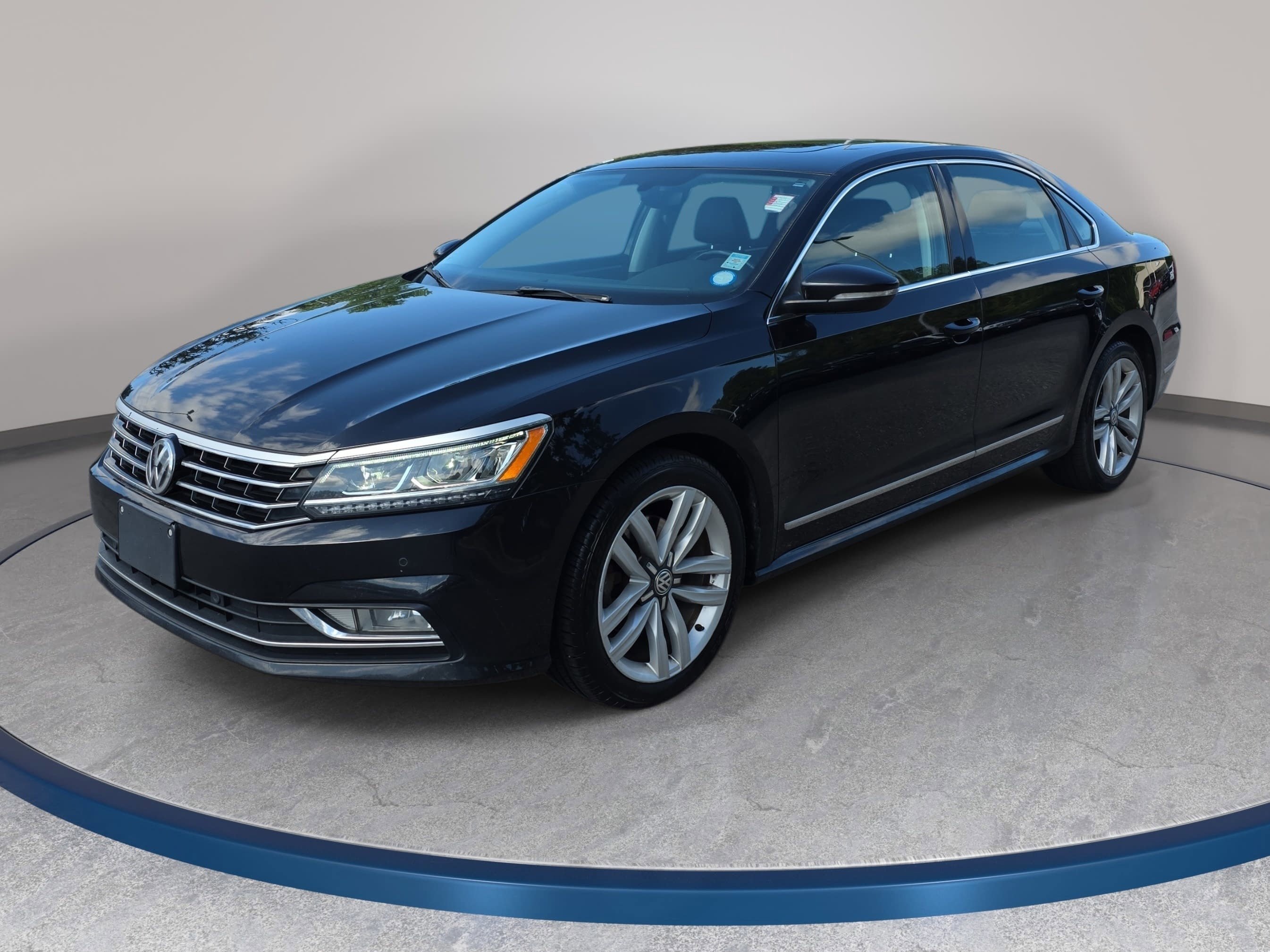 Used 2017 Volkswagen Passat 1.8T SE FWD image 1