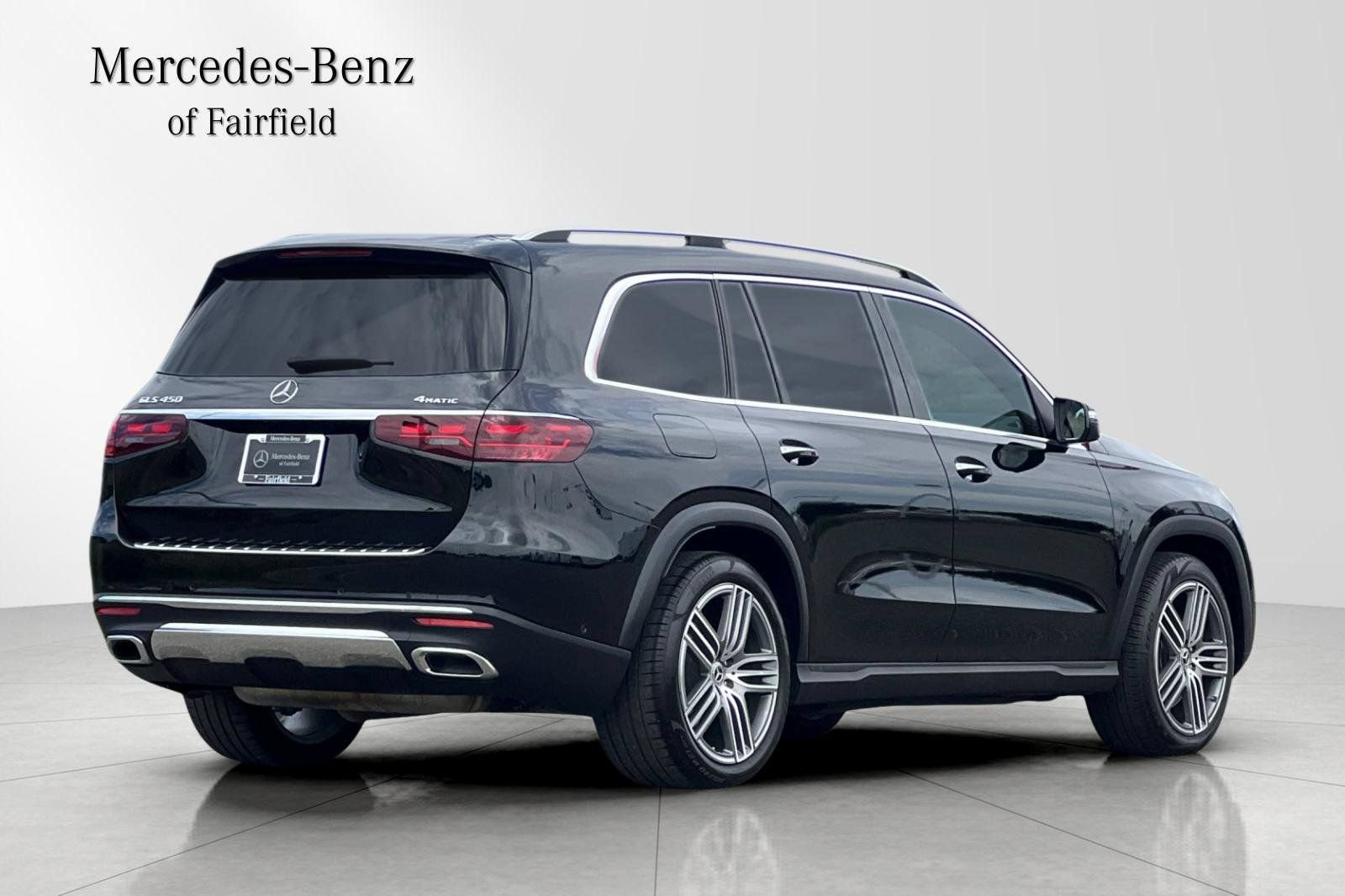 Used 2025 Mercedes-Benz GLS 450 4MATIC image 2
