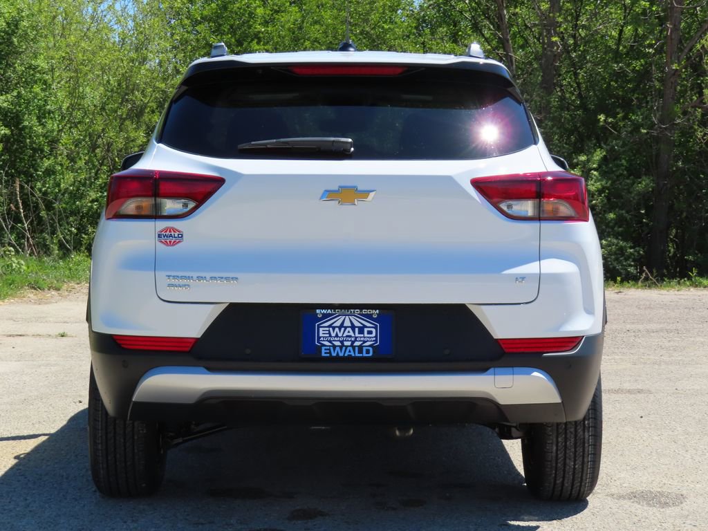 New 2026 Chevrolet TrailBlazer LT w/ LT Cold Weather Package AWD/4WD image 15