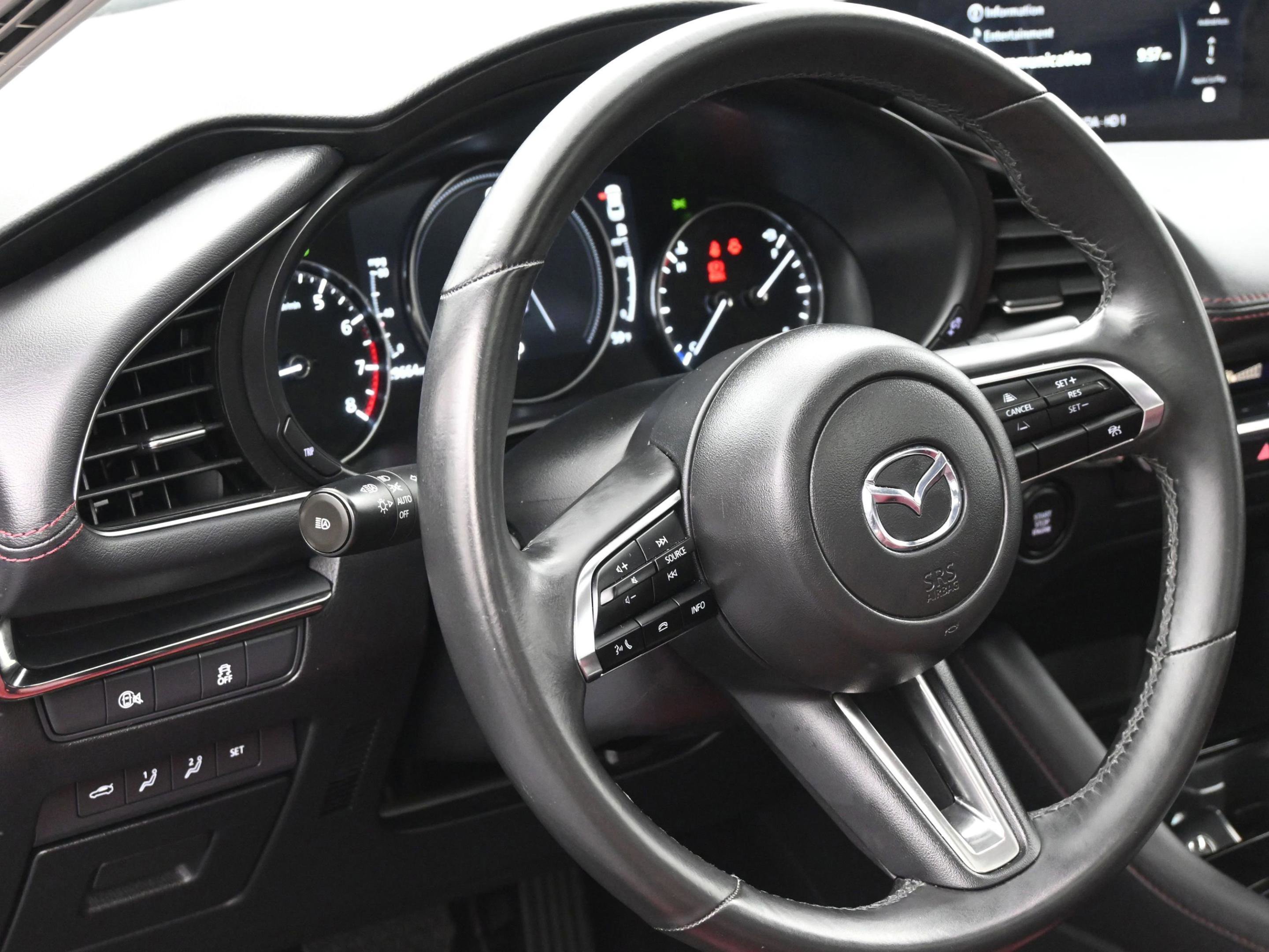 Used 2024 MAZDA MAZDA3 s image 43