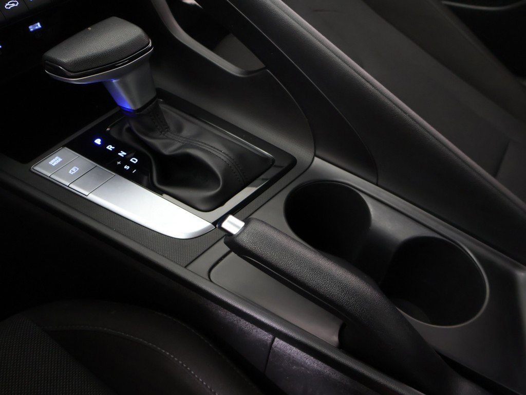 Used 2021 Hyundai Elantra SE image 46