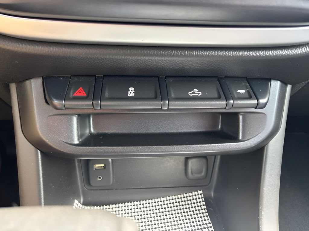 Used 2015 Chevrolet Colorado LT w/ LT Convenience Package RWD image 21
