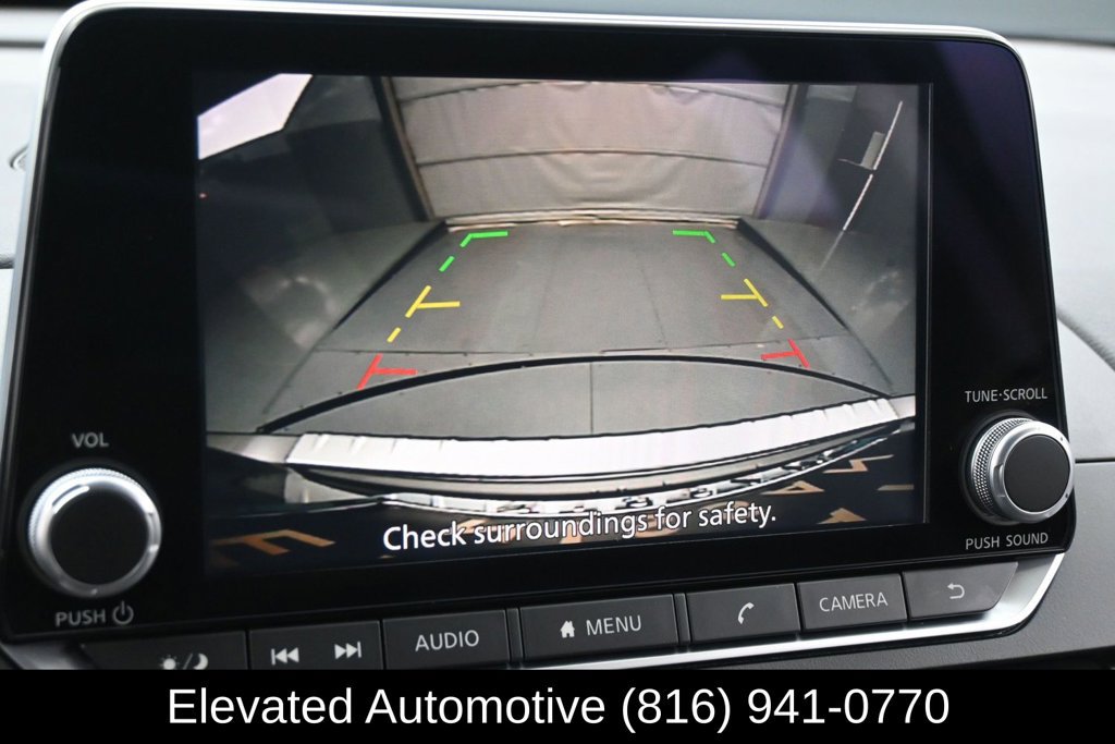 Used 2023 Nissan Altima 2.5 SR FWD image 10