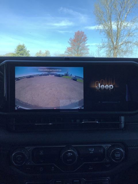 Certified 2025 Jeep Wrangler Unlimited Rubicon AWD/4WD image 23