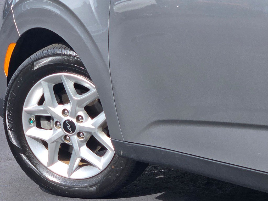 Used 2024 Kia Soul LX w/ Option Group 015 FWD image 15