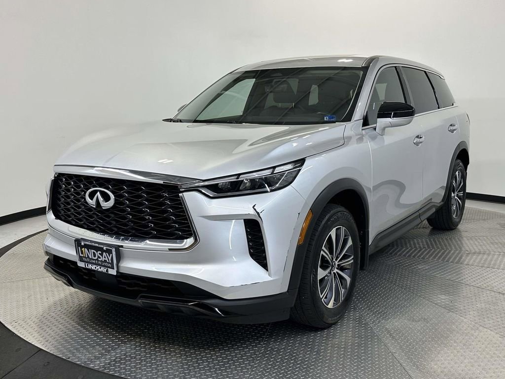 Used 2023 INFINITI QX60 Pure image 3
