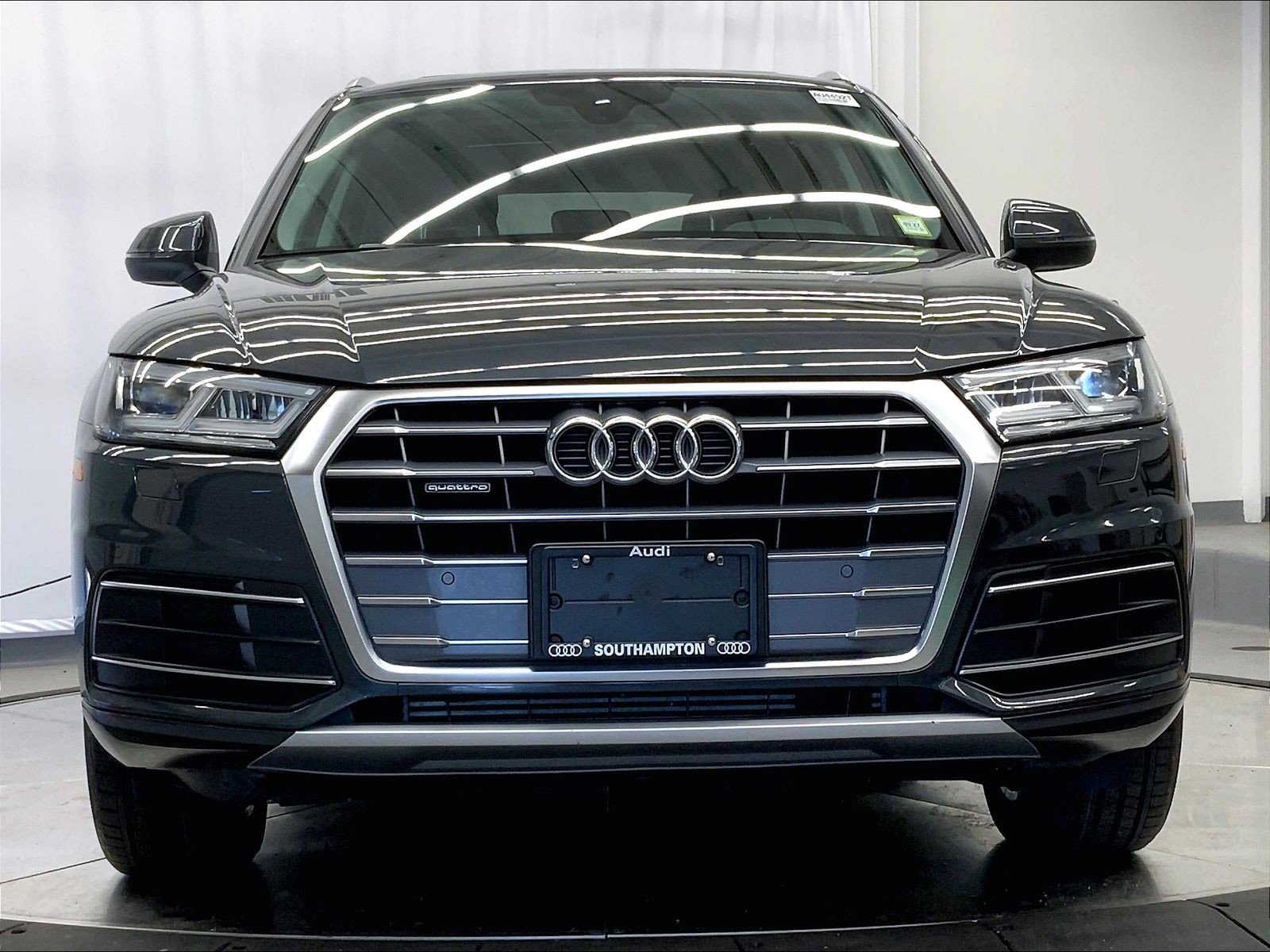 Used 2019 Audi Q5 2.0T Premium Plus w/ Premium Plus Package image 2