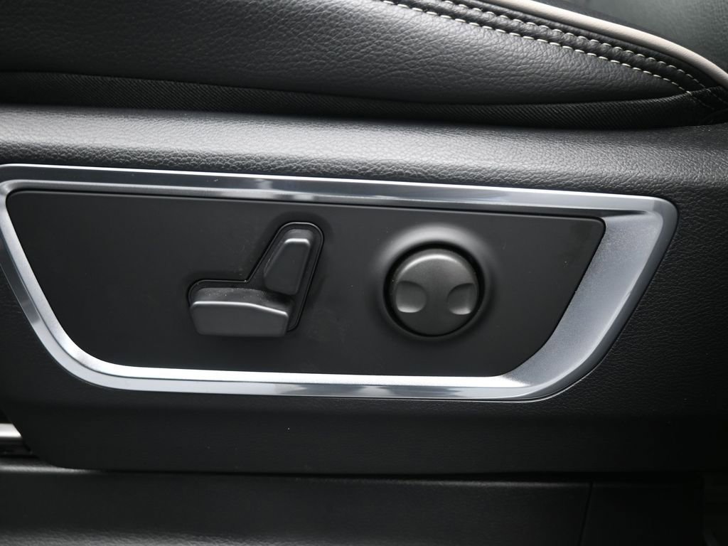 New 2026 RAM 1500 Laramie AWD/4WD image 9