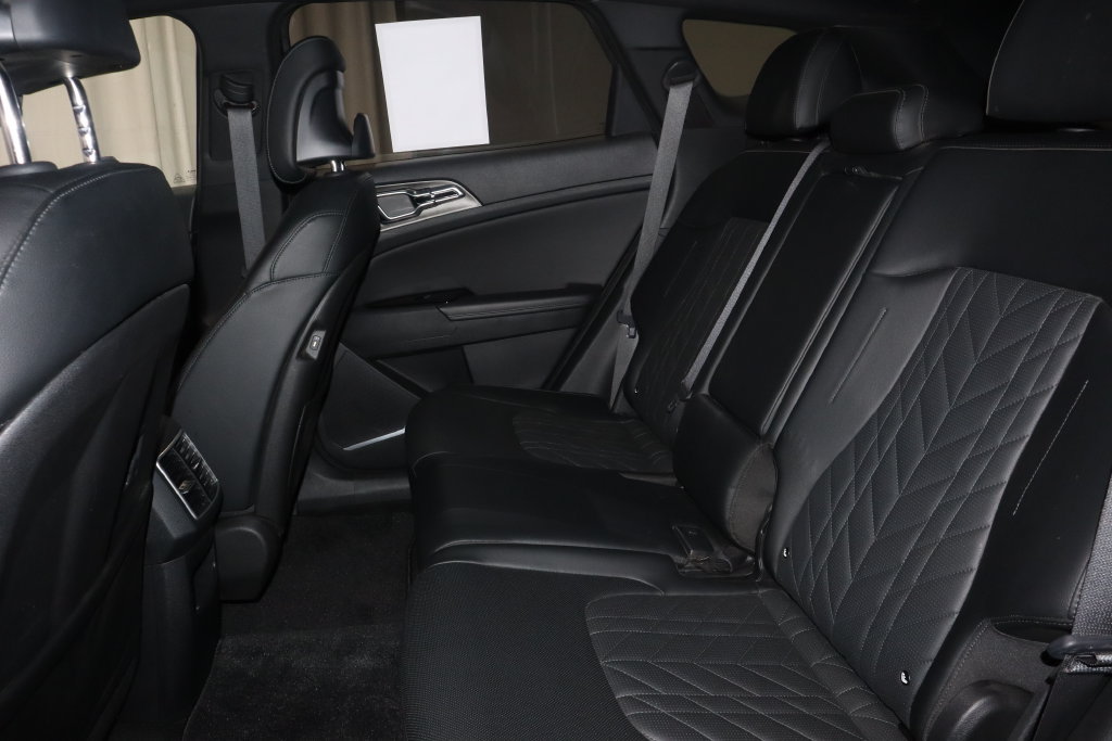 Used 2023 Kia Sportage X-Pro AWD/4WD image 16