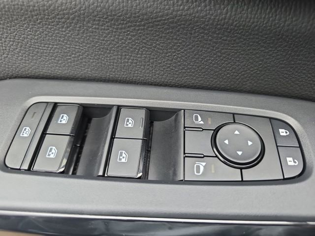 New 2026 Nissan Pathfinder SV image 28