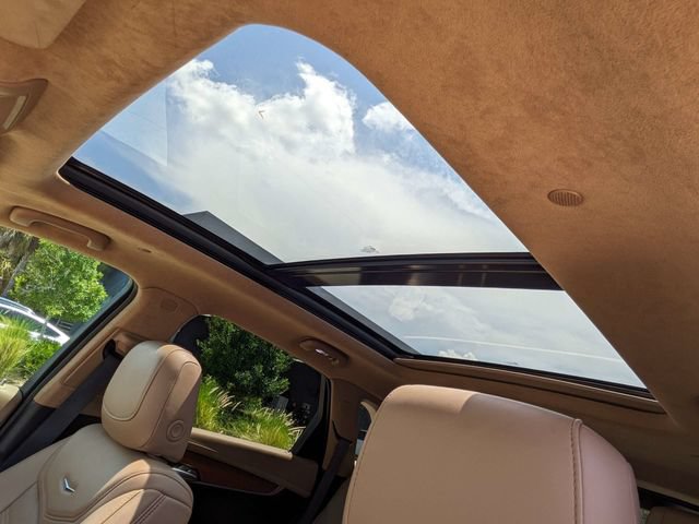 Used 2018 Cadillac XT5 Platinum AWD/4WD image 22
