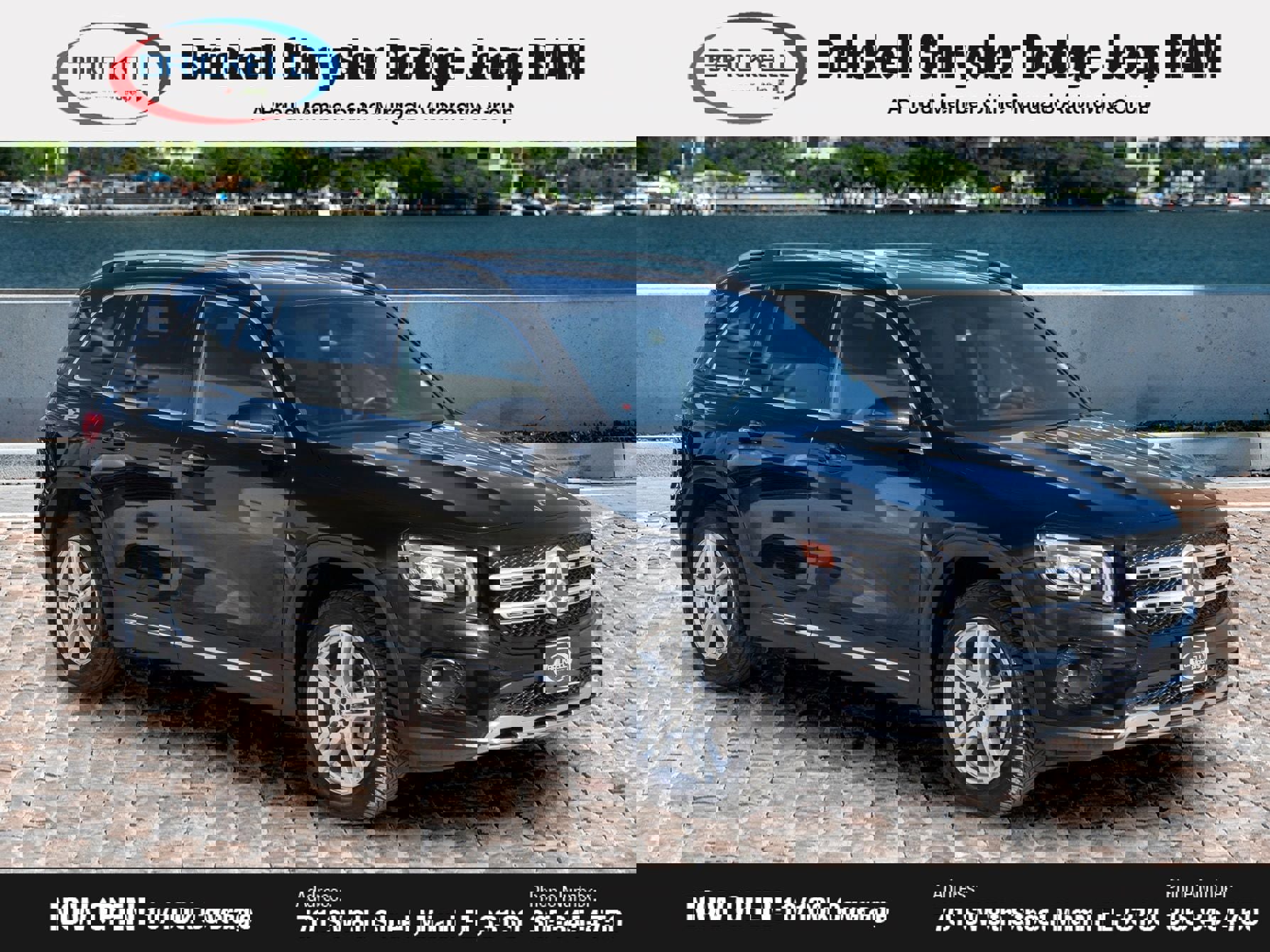 Used 2021 Mercedes-Benz GLB 250 4MATIC w/ Premium Package image 3