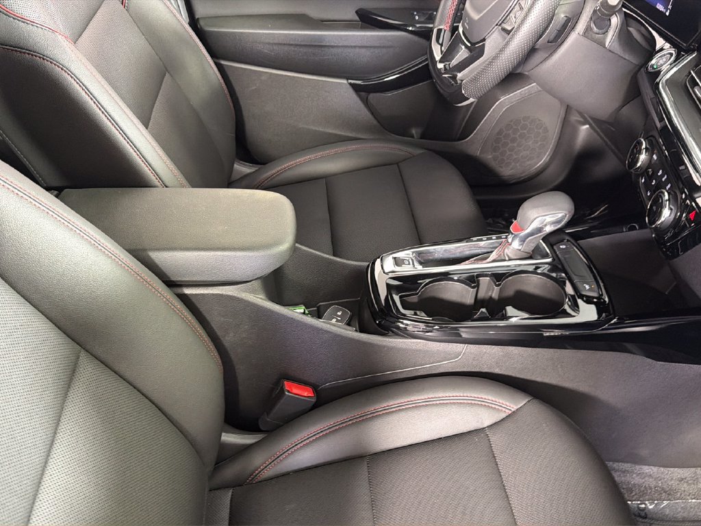 Certified 2025 Chevrolet Trax RS w/ Driver Confidence Package FWD image 36