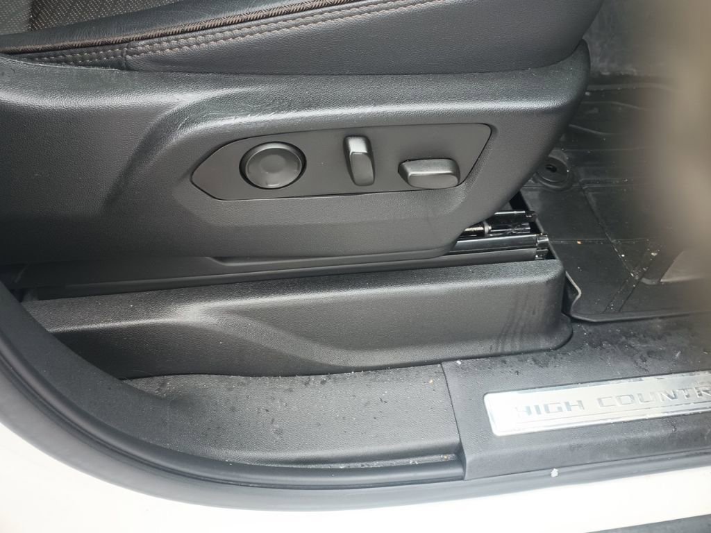 Used 2015 Chrysler 200 S w/ Comfort Group image 61