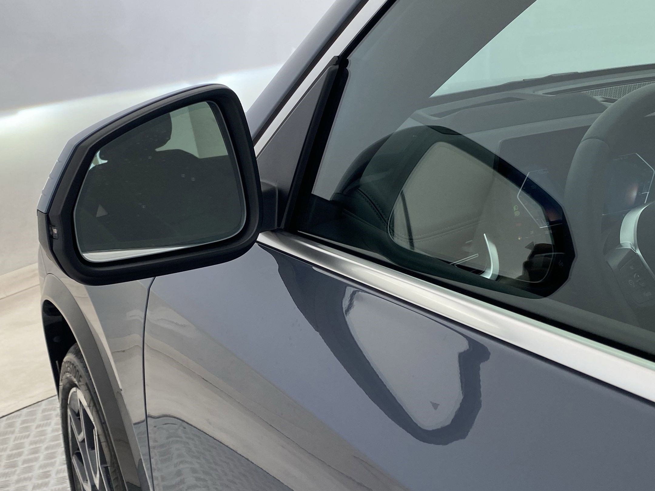 Used 2025 BMW X1 xDrive28i w/ Technology Package image 22