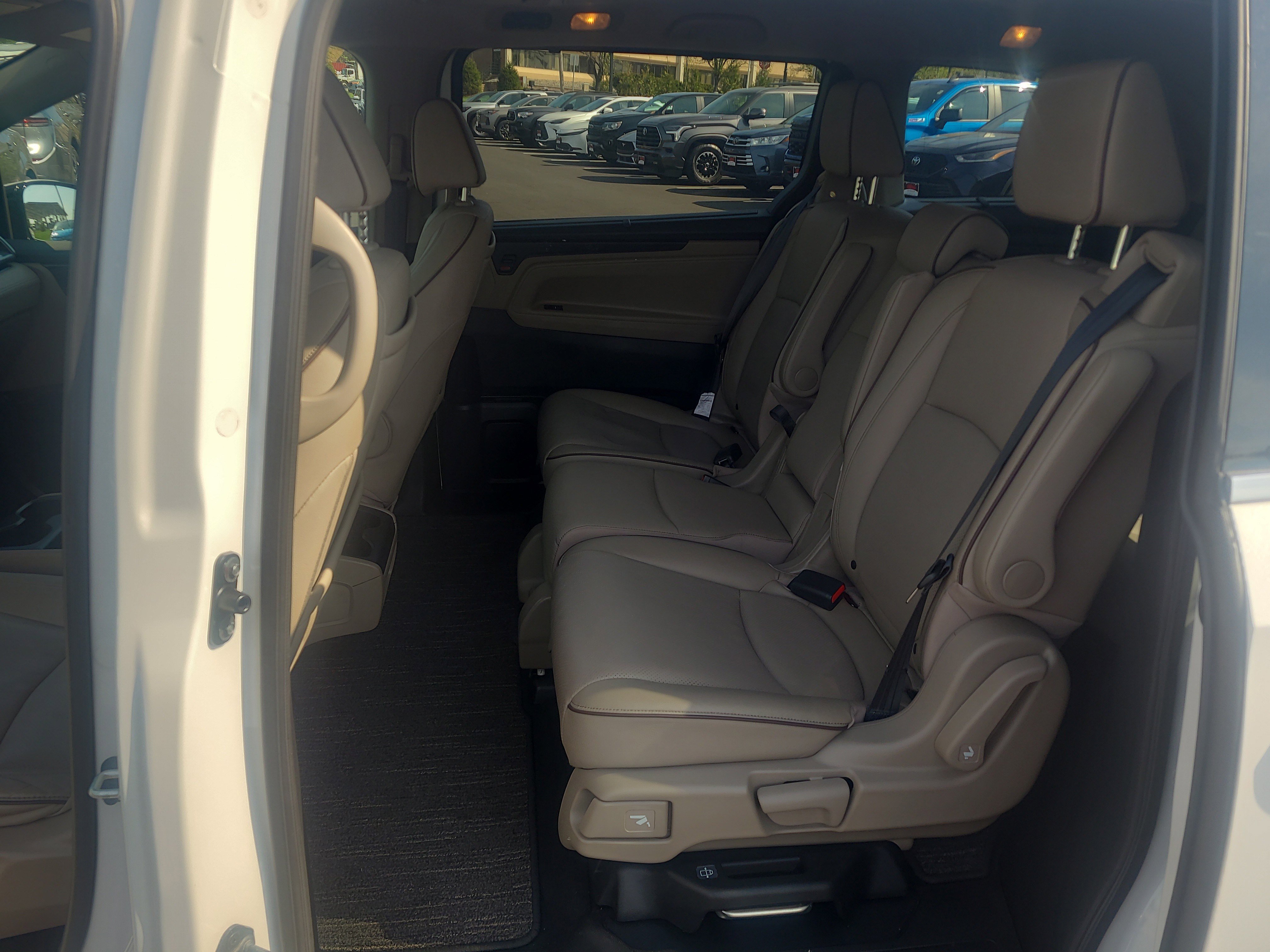 Used 2023 Honda Odyssey Elite image 29
