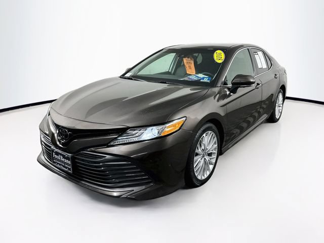 Used 2018 Toyota Camry XLE w/ Driver Assist Package FWD image 3