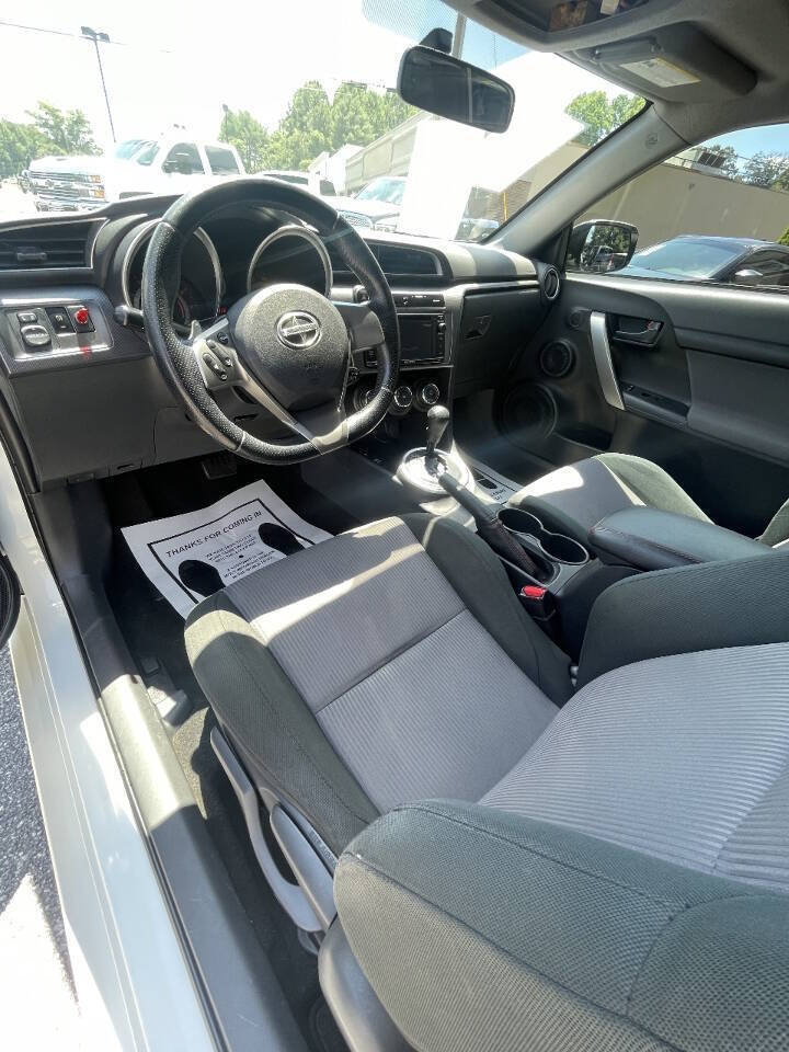 Used 2015 Scion tC FWD image 11