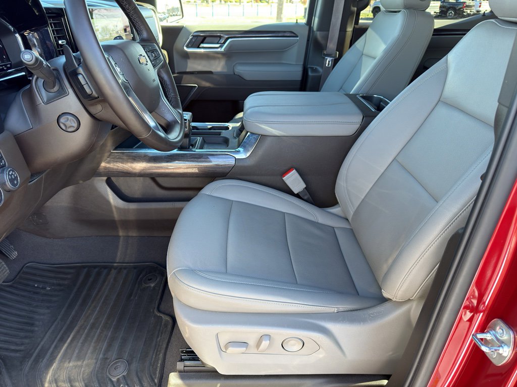 Used 2025 Chevrolet Silverado 1500 LTZ w/ LTZ Convenience Package II image 13