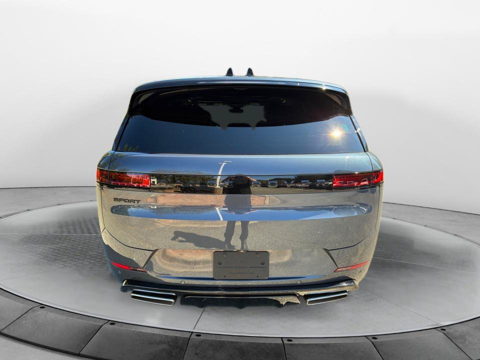 Used 2025 Land Rover Range Rover Sport Dynamic SE AWD/4WD image 14